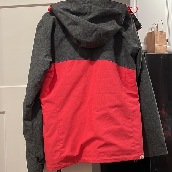 Women’s Roxy Coat - Picture 3 of 7